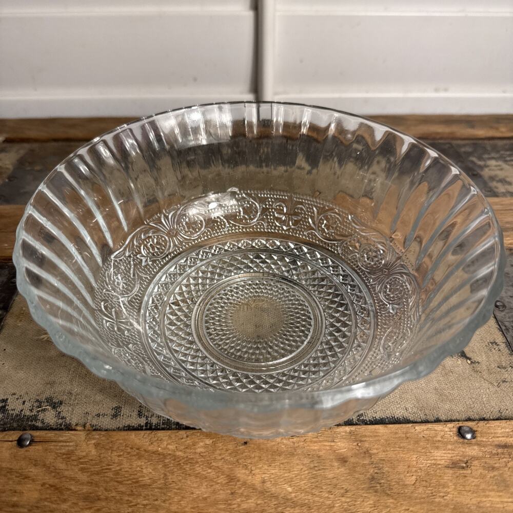 Vintage KIG Malaysia Clear Glass Serving Bowl Fleur de Lis Pattern 7.75"